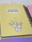 دفتر یادداشت ۱۰۰ برگ سیمی پاپکو طرح خرگوش Funny Bunnies (سایز B6)
