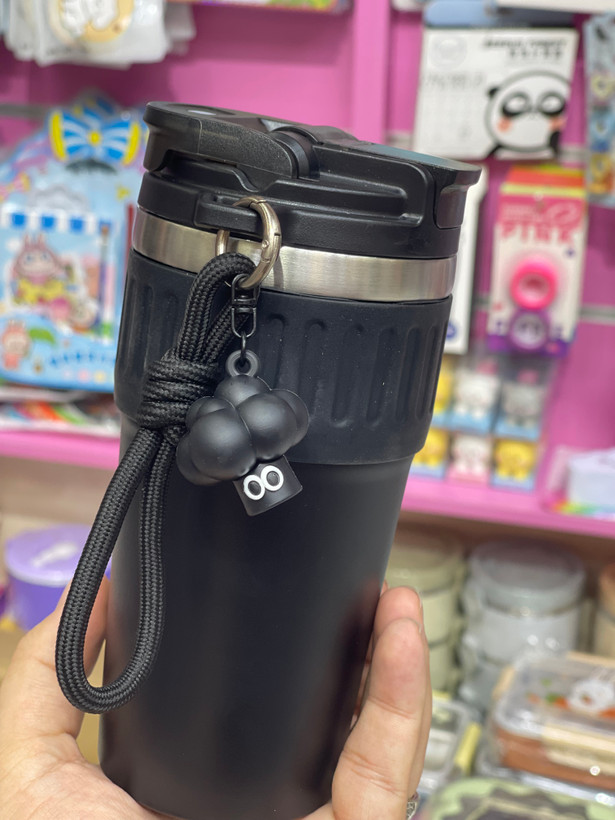 تراول ماگ استیل ۳۰۴ طرح Coffee Friend به همراه آویز و بند فانتزی