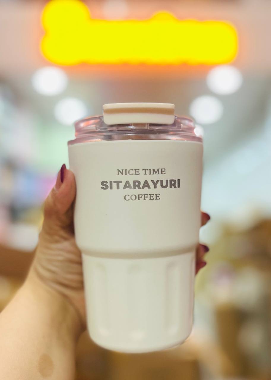 تراول ماگ استیل ۳۶۰ میل SITARAYURI مدل کاپوچینو – درب کریستالی آسان‌نوش و ضد‌نشت